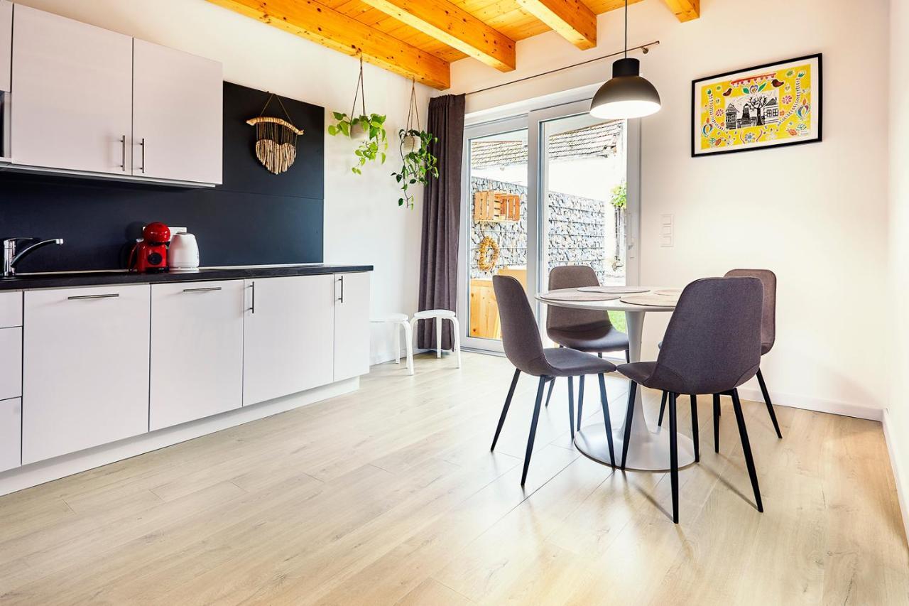 Malatiny Apartmany Lama מראה חיצוני תמונה